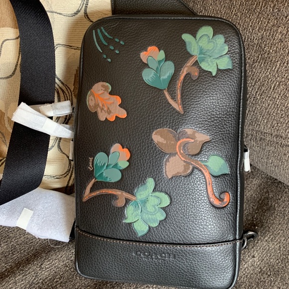 Coach Handbags - SOLD⛔️Authentic COACH PEBBLED LEATHER UNISEX Floral leaf track bag